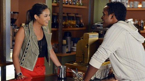 Pretty Little Liars Season 3 Episode 10 - What Lies Beneath