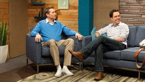 Comedy Bang! Bang! Season 1 Episode 7 - Ed Helms Wears a Grey Shirt & Brown Boots