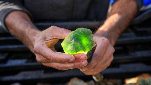 Outback Crystal Hunters Season 2 Episode 2 - Safety Thongs