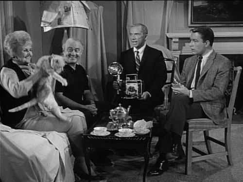 My Favorite Martian Season 1 Episode 15 - Poor Little Rich Cat