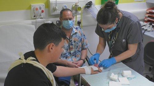 24 Hours in A&E Season 34 Episode 9 - State Of The Nation