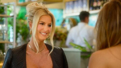 Selling Sunset Season 6 Episode 6 - Mary in the Middle