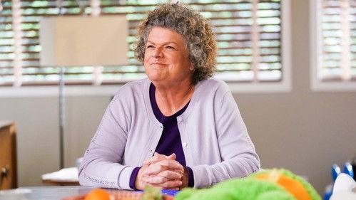 Life in Pieces Season 4 Episode 11 - Clean Pens Grandma Guys