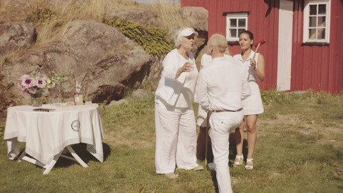Neste sommer Season 1 Episode 7 - Remote-Controlled Boat & Crocquet