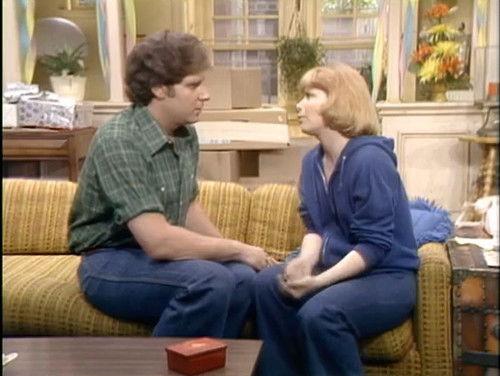 One Day at a Time Season 2 Episode 7 - David's New Job (2)