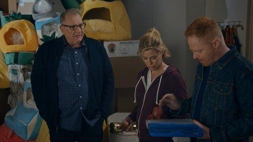 Modern Family Season 11 Episode 11 - Legacy