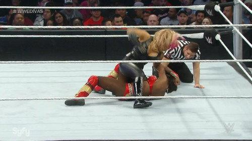 WWE Friday Night SmackDown Season 17 Episode 14 - April 2, 2015 (Fresno, CA)