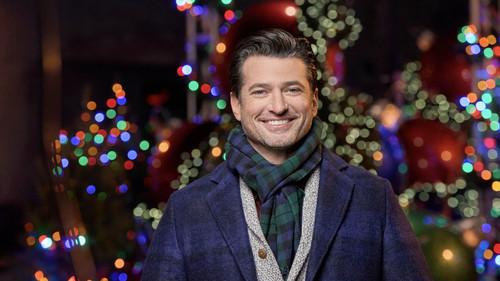 Ready, Set, Glow! Season 1 Episode 1 - Timeless Traditions