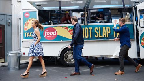 Food Network Star Season 11 Episode 7 - Food Truck Throwdown