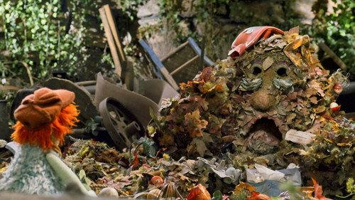 Fraggle Rock: Back to the Rock Season 1 Episode 12 - Into the Trash
