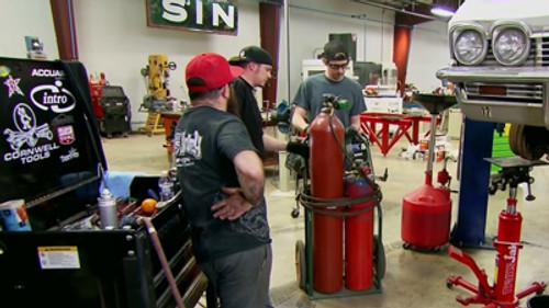 Fast N' Loud Season 5 Episode 9 - Big, Bad C-10 Build