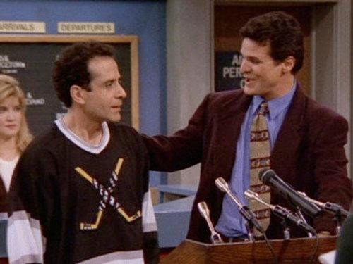 Wings Season 7 Episode 15 - The Team Player