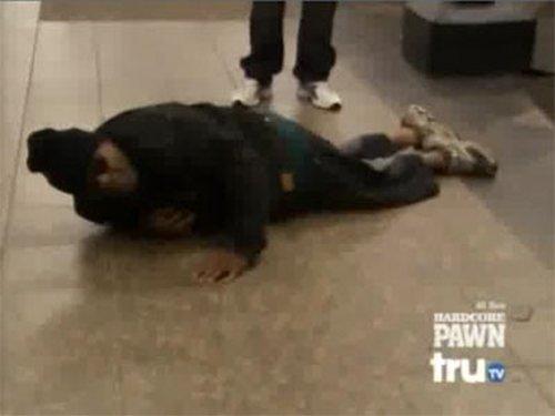 Hardcore Pawn Season 2 Episode 1 - Crazy Cash