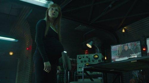 Money Heist Season 3 Episode 3 - Welcome to the Spectacle of Life