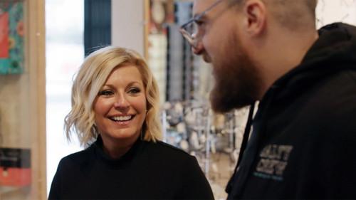 Phil s'invite Season 2 Episode 16 - Episode 16