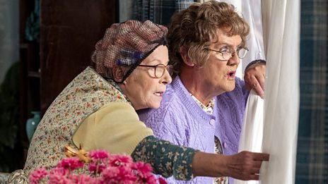 Mrs Brown's Boys Season 4 Episode 2 - Mammy Scissorhands