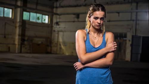 Farang Season 1 Episode 1 - Episode 1