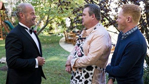 Modern Family Season 8 Episode 10 - Ringmaster Keifth