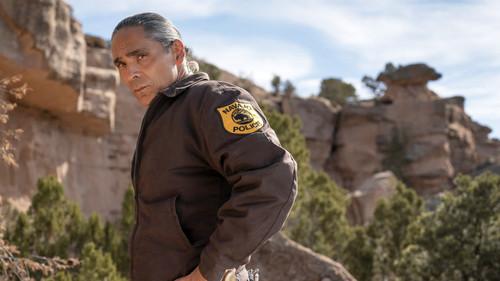 Dark Winds Season 1 Episode 6 - HózhóoNaasháa