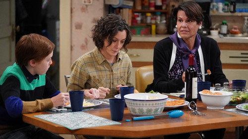 The Conners Season 3 Episode 5 - Friends in High Places and Horse Surgery