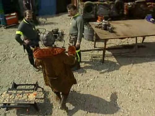 Scrapheap Challenge Season 1 Episode 6 - Off Road Buggies