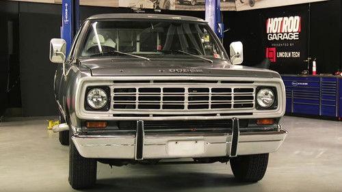 Hot Rod Garage Season 3 Episode 5 - Fabrication 101: Cut, Grind, Weld, BUILD!!