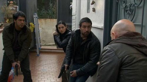 The New Squad Season 1 Episode 4 - Man in the Box / Stopping a War