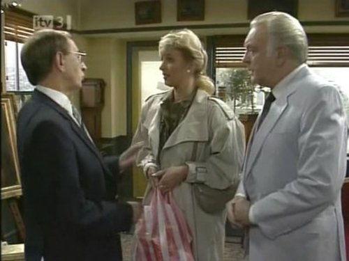 Never the Twain Season 9 Episode 4 - Aspects of Love