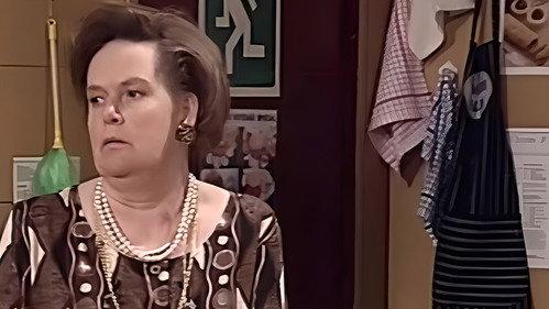 Vetkoekpaleis Season 3 Episode 6 - Ella Fansella