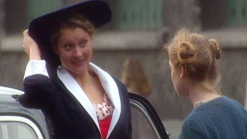 Lili and Marleen Season 3 Episode 6 - Lola Pola