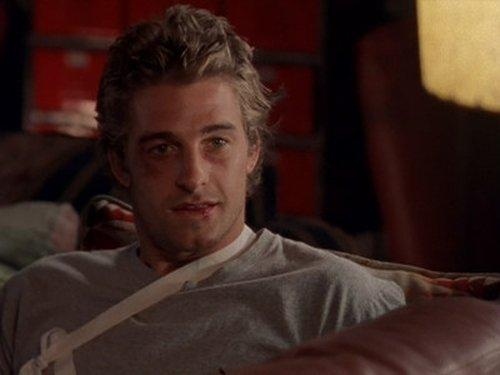 Felicity Season 3 Episode 7 - Kissing Mr. Covington