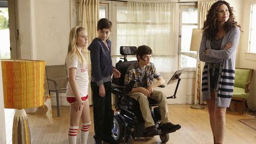 Speechless Season 1 Episode 1 - P-I-PILOT