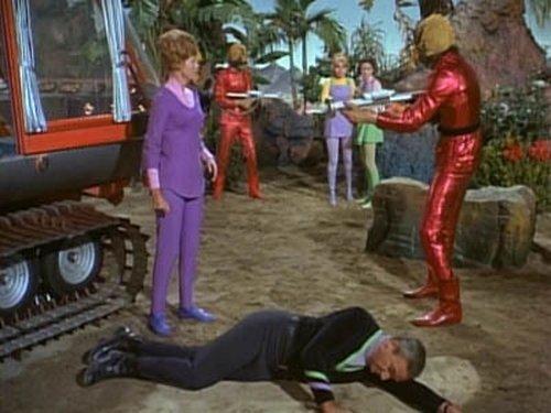Lost in Space Season 3 Episode 14 - Castles in Space