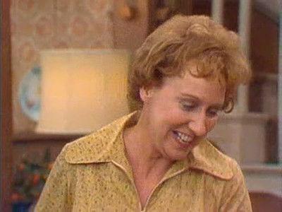 All in the Family Season 5 Episode 6 - Archie's Helping Hand