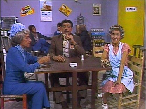 El Chavo del Ocho Season 7 Episode 23 - El Cumpleaños del Profesor - parte 1
