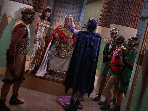 Batman Season 2 Episode 8 - Tut's Case is Shut