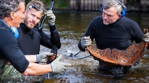 River Hunters Season 1 Episode 3 - English Civil War - Newark - River Trent