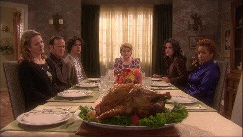 The New Adventures of Old Christine Season 4 Episode 10 - Guess Who's Not Coming to Dinner?