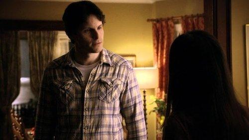 Nikita Season 1 Episode 20 - Glass Houses