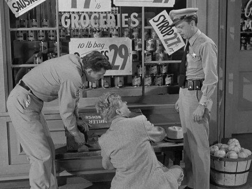 The Andy Griffith Show Season 2 Episode 22 - The Merchant of Mayberry