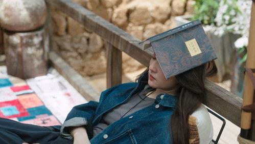 Meet Yourself Season 1 Episode 4 - Friends