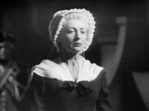 The camera explores time Season 2 Episode 1 - Episode 1