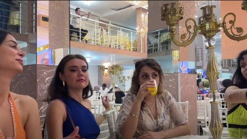 Hasçelikler and the City Season 1 Episode 1 - Bölüm: 1 Tanımadığımız birilerinin düğününe gittik