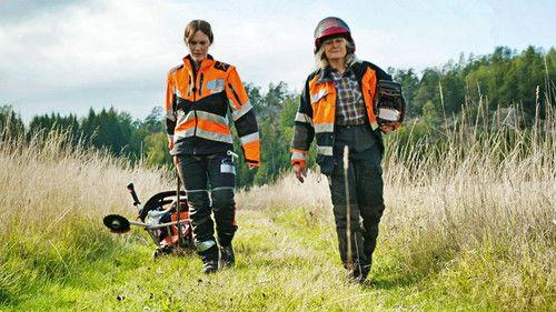 Hjälp, vi har köpt en bondgård! Season 1 Episode 7 - "This Is a Common Sight. A Forest Owner Taking a Break for Breastfeeding"