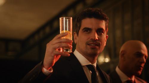 Banking District Season 1 Episode 5 - The law of the strongest