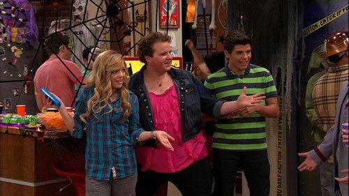 undefined Season 6 Episode 4 - iHalfoween