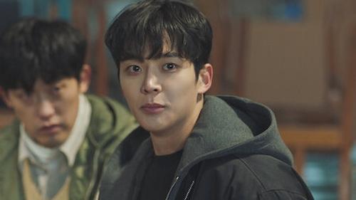 Tomorrow Season 1 Episode 8 - Broker