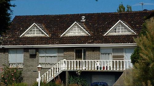 Selling Houses Australia Season 1 Episode 10 - Dingley Village