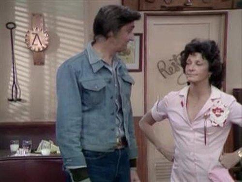 Alice Season 1 Episode 22 - Mel's Cup