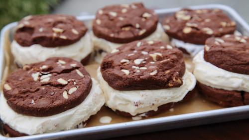 Matilda and the Ramsay Bunch Season 1 Episode 1 - The LA Arrival